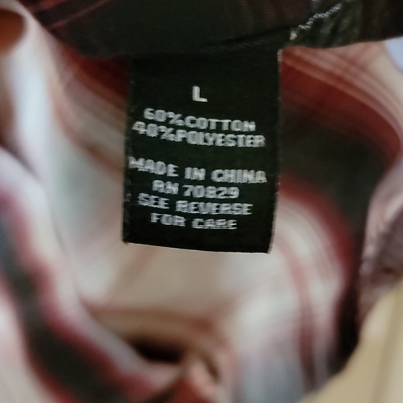 Carbon Size Large Button Down 60% Cotton 40% Poly - Picture 7 of 8